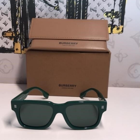 New Authentic Burberry BE4394 4059/71 Sunglasses - Picture 11 of 13